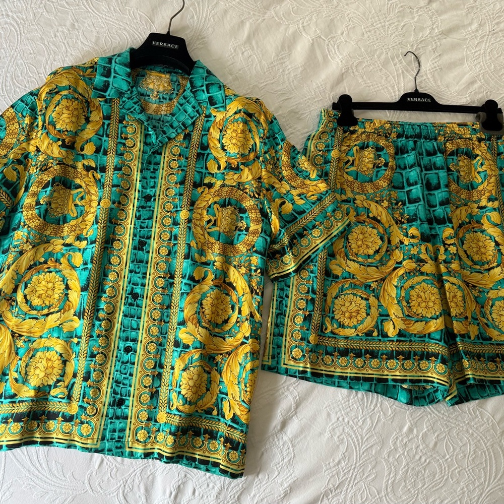 Versace Baroccodile Silk Set – Like New, Size L
